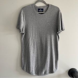 Hollister men’s gray fine knit t shirt